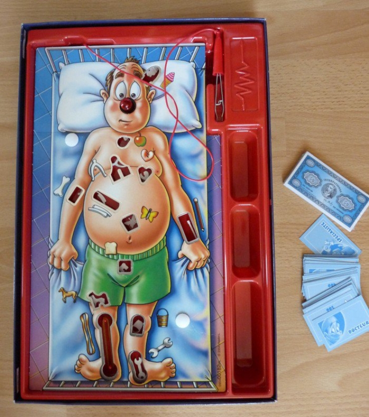 Illustration de l'article : Zoom sur 35 jouets qui ont dû vous marquer si vous étiez gosse dans les années 90… On jouait tous avec le 9 dans la cour de récréation !