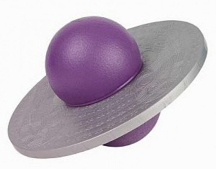 Illustration de l'article : Zoom sur 35 jouets qui ont dû vous marquer si vous étiez gosse dans les années 90… On jouait tous avec le 9 dans la cour de récréation !