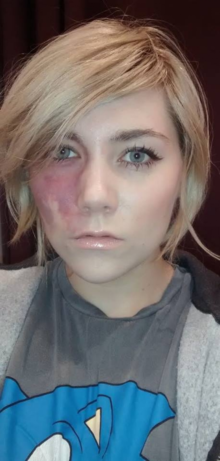 Illustration de l'article : Considérée comme trop laide pour trouver l’amour, elle répond d’une manière magistrale… Respect !