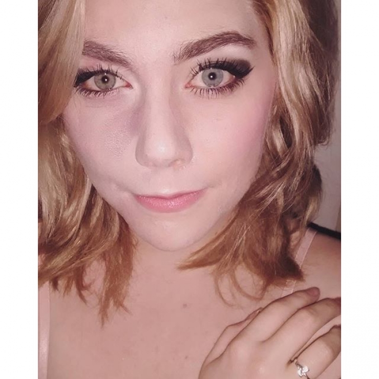 Illustration de l'article : Considérée comme trop laide pour trouver l’amour, elle répond d’une manière magistrale… Respect !