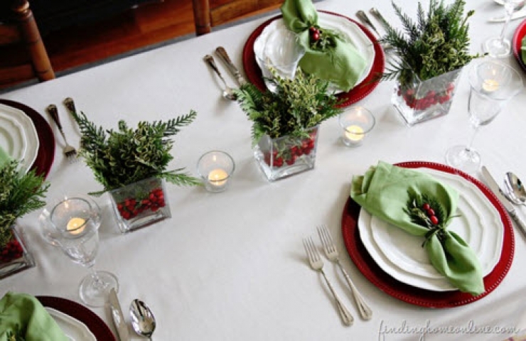 Illustration de l'article : Voici 20 idées de décorations de tables de Noël… La 3 est magnifique !