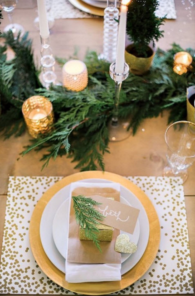 Illustration de l'article : Voici 20 idées de décorations de tables de Noël… La 3 est magnifique !