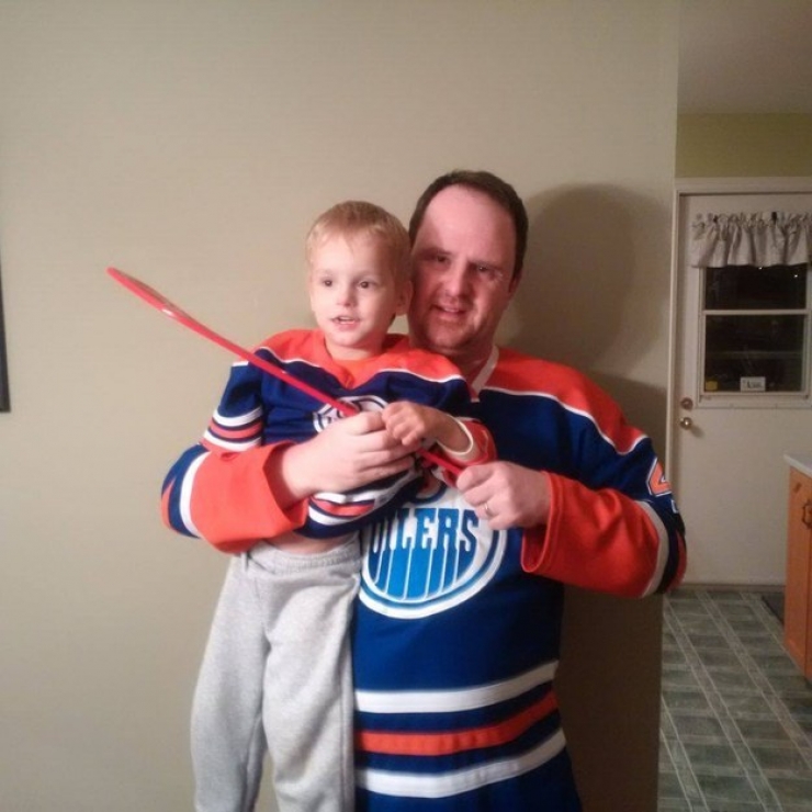 Illustration de l'article : Abandonné à la naissance à cause de son handicap, un miracle se produit enfin, 4 ans plus tard !