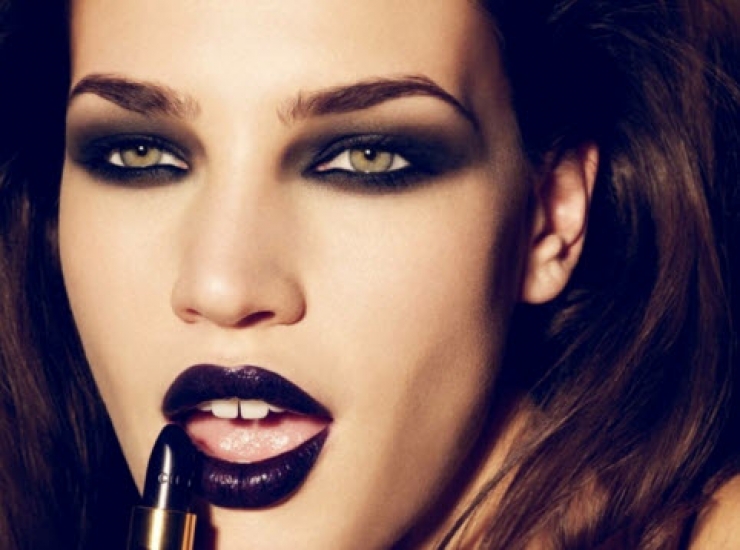 Illustration de l'article : Découvrez ces 12 incroyables maquillages à faire tomber tous les hommes…Cette année, vous serez la vedette pendant les fêtes !