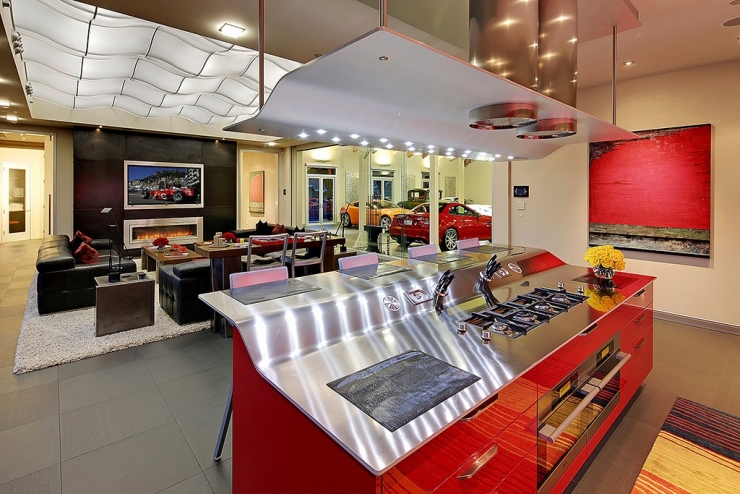 Illustration de l'article : Venez faire un tour dans le garage de cette maison magnifique, vous n'en reviendrez pas !