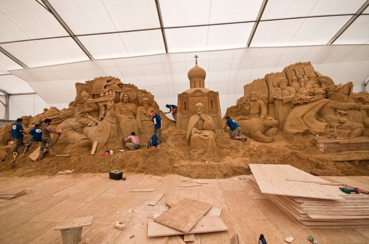 Illustration de l'article : Ses sculptures sur sable sont de v&eacute;ritables chefs-d'oeuvre