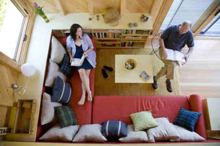 Illustration de l'article : Comme son p&egrave;re voulait une maisonnette sur une &icirc;le, elle a d&eacute;cid&eacute; de lui construire...Et quel r&eacute;sultat !