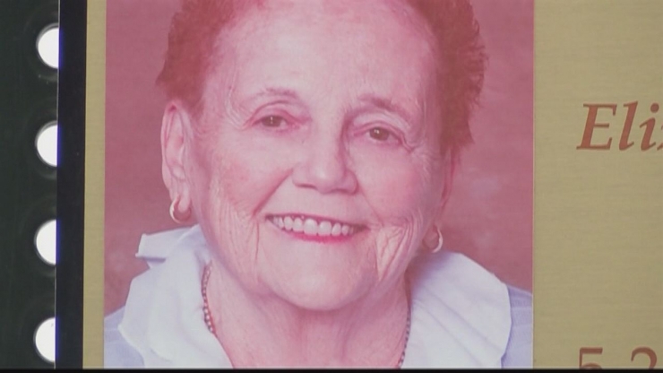 Illustration de l'article : Voil&agrave; 2 ans qu'il se rend tous les jours sur le banc de ce parc pour une raison magnifique !