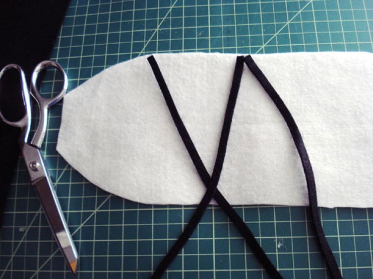 Illustration de l'article : DIY : un vieux pull avec une bouche de chat &agrave; fermeture &eacute;clair &agrave; r&eacute;aliser soi m&ecirc;me !