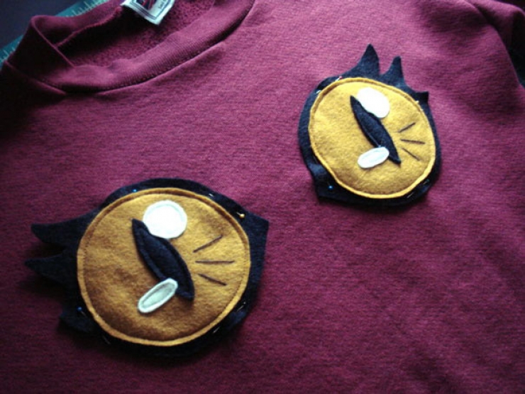 Illustration de l'article : DIY : un vieux pull avec une bouche de chat &agrave; fermeture &eacute;clair &agrave; r&eacute;aliser soi m&ecirc;me !