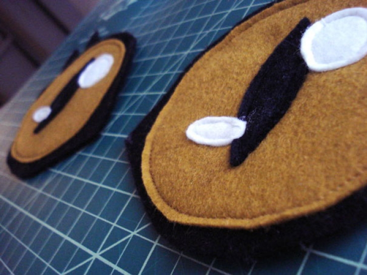 Illustration de l'article : DIY : un vieux pull avec une bouche de chat &agrave; fermeture &eacute;clair &agrave; r&eacute;aliser soi m&ecirc;me !