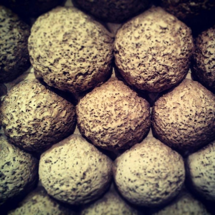 Illustration de l'article : Il cr&eacute;e un mur constitu&eacute; de plus de 700 boulets de canon