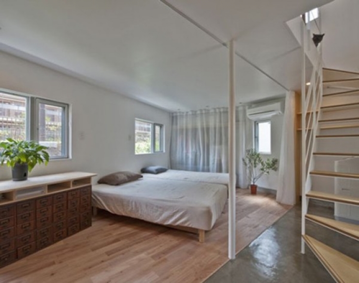 Illustration de l'article : Cette petite maison renferme un int&eacute;rieur assez surprenant, ne vous fiez pas &agrave; son apparence!