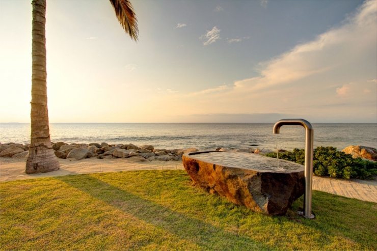 Illustration de l'article : 38 magnifiques salles de bains en pierre pour vous inspirer !