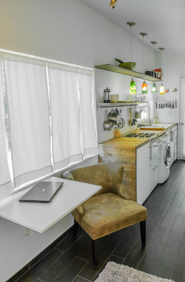 Illustration de l'article : Ruin&eacute;e apr&egrave;s son divorce, elle met 2ans &agrave; construire sa maison pour 11.000$ ! Joli boulot !