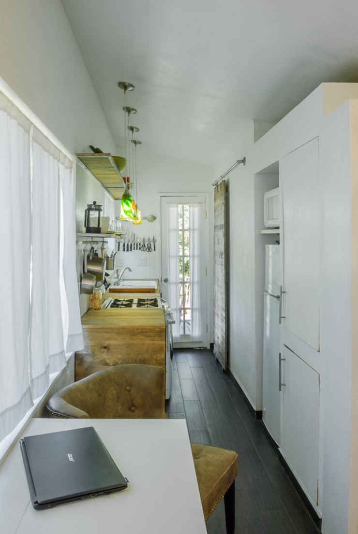 Illustration de l'article : Ruin&eacute;e apr&egrave;s son divorce, elle met 2ans &agrave; construire sa maison pour 11.000$ ! Joli boulot !