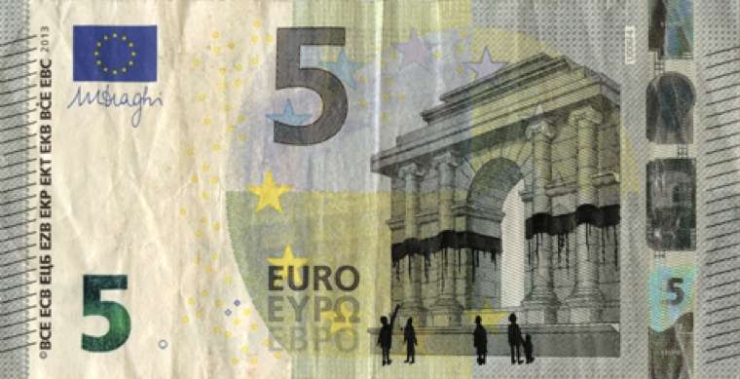 Illustration de l'article : Ce que cet artiste fait avec ces billets de banque en raison de la crise financi&egrave;re est incroyable