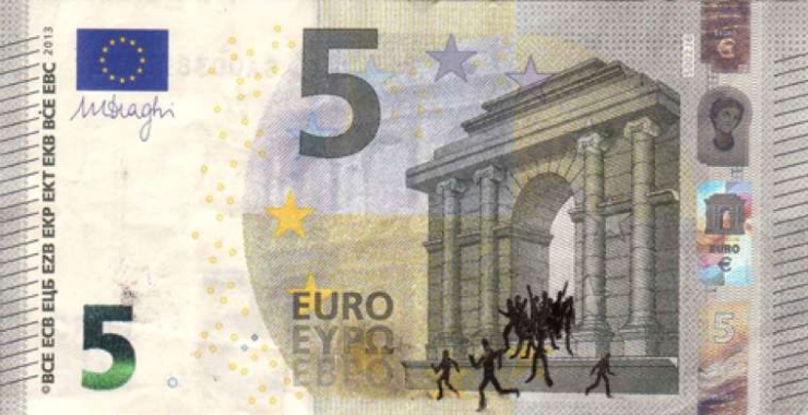 Illustration de l'article : Ce que cet artiste fait avec ces billets de banque en raison de la crise financi&egrave;re est incroyable