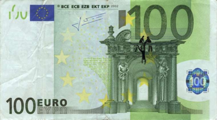 Illustration de l'article : Ce que cet artiste fait avec ces billets de banque en raison de la crise financi&egrave;re est incroyable