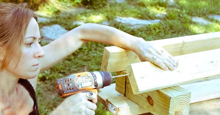 Illustration de l'article : Elle cr&eacute;e des champignons g&eacute;ants &agrave; &eacute;clairage LED pour d&eacute;corer toutes sortes d'&eacute;v&egrave;nements