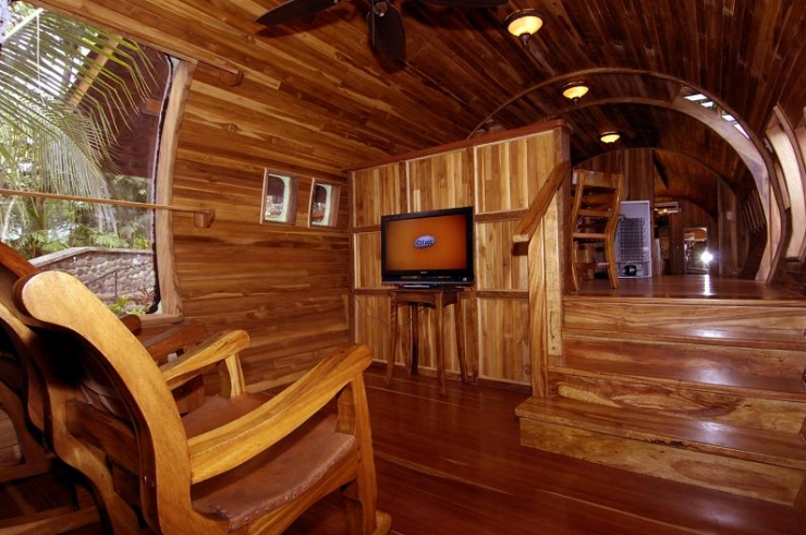 Illustration de l'article : Incroyable! Cet avion abandonn&eacute; avait besoin d'une bonne transformation, mais je ne m'attendais pas &agrave; &ccedil;a !