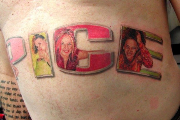 Illustration de l'article : 14 tatouages de nostalgiques qui ont les années 1990 dans la peau