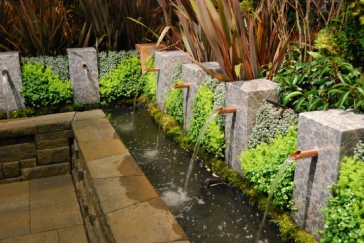 Illustration de l'article : Trouvez votre inspiration &agrave; travers ces 87 id&eacute;es de bassins magnifiques pour Jardins !