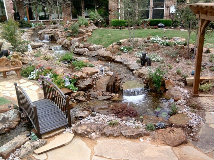 Illustration de l'article : Trouvez votre inspiration &agrave; travers ces 87 id&eacute;es de bassins magnifiques pour Jardins !