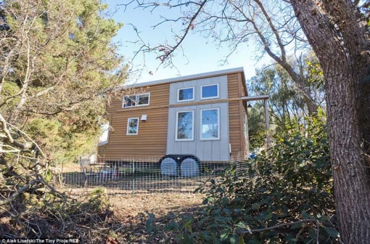 Illustration de l'article : N'ayant pas de quoi se payer une grosse villa, il se construit ce petit cocon pour 20.000 euros!