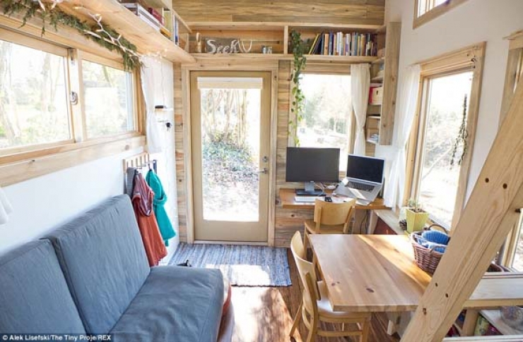 Illustration de l'article : N'ayant pas de quoi se payer une grosse villa, il se construit ce petit cocon pour 20.000 euros!