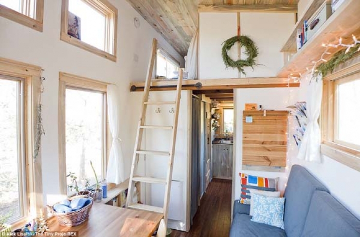 Illustration de l'article : N'ayant pas de quoi se payer une grosse villa, il se construit ce petit cocon pour 20.000 euros!