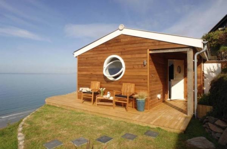 Illustration de l'article : Cette incroyable petite maison est petite de l'ext&eacute;rieur mais immense de l'int&eacute;rieur! Impressionnant!