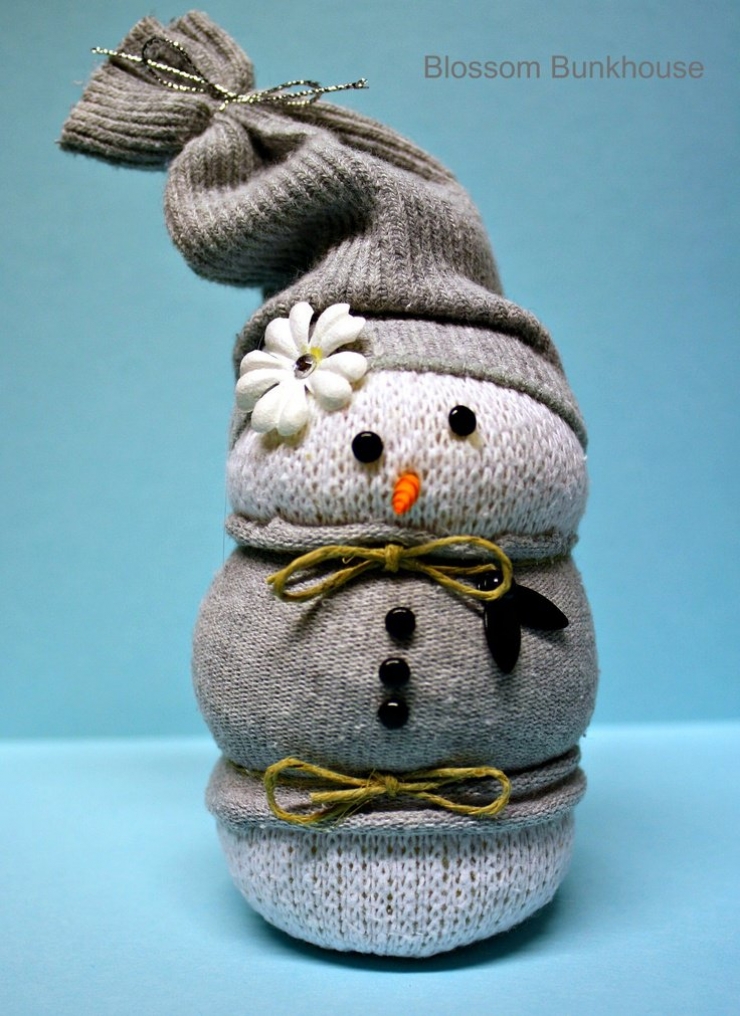 Illustration de l'article : Comment faire un bonhomme de neige &agrave; partir d'une chaussette blanche?