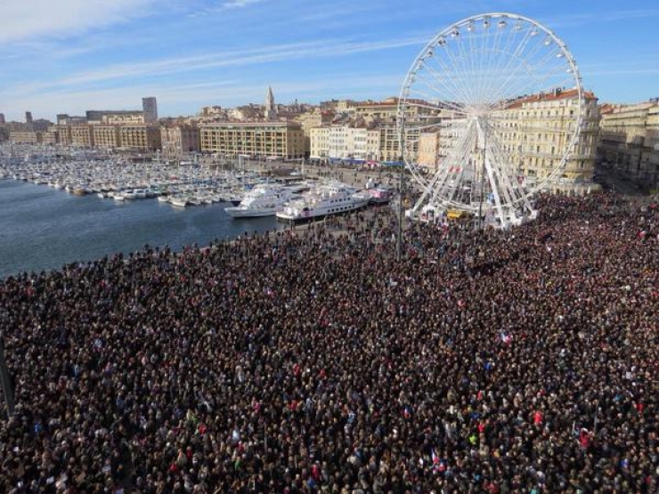 Illustration de l'article : Les plus belles images de la marche r&eacute;publicaine du 11 janvier 2015