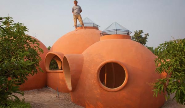 Illustration de l'article : Il a commenc&eacute; avec presque rien pourtant ce qu'il a b&acirc;ti en 6 semaines est incroyable!