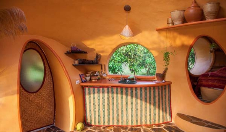 Illustration de l'article : Il a commenc&eacute; avec presque rien pourtant ce qu'il a b&acirc;ti en 6 semaines est incroyable!