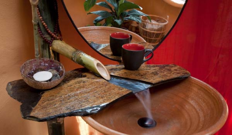 Illustration de l'article : Il a commenc&eacute; avec presque rien pourtant ce qu'il a b&acirc;ti en 6 semaines est incroyable!