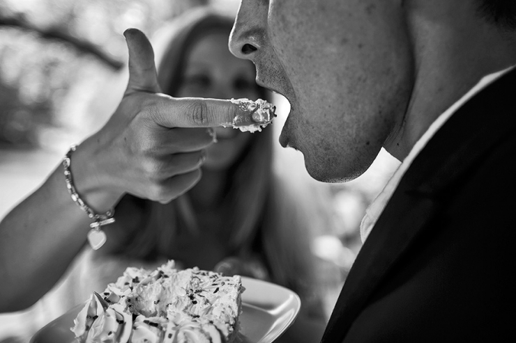 Illustration de l'article : Voici 50 id&eacute;es de photos originales &agrave; faire lors d'un mariage! Ca pourrait vous servir!