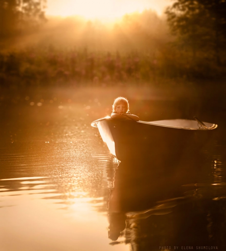 Illustration de l'article : Elle photographie ses enfants et les animaux de sa ferme ; d&eacute;couvrez 23 parmi les plus beaux clich&eacute;s r&eacute;alis&eacute;s par cette maman photographe