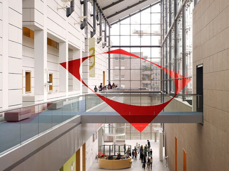 Illustration de l'article : Ce que vous voyez n'existe pas vraiment, d&eacute;couvrez cet impressionnant ph&eacute;nom&egrave;ne d'illusion qu'on appelle l'Anamorphose!