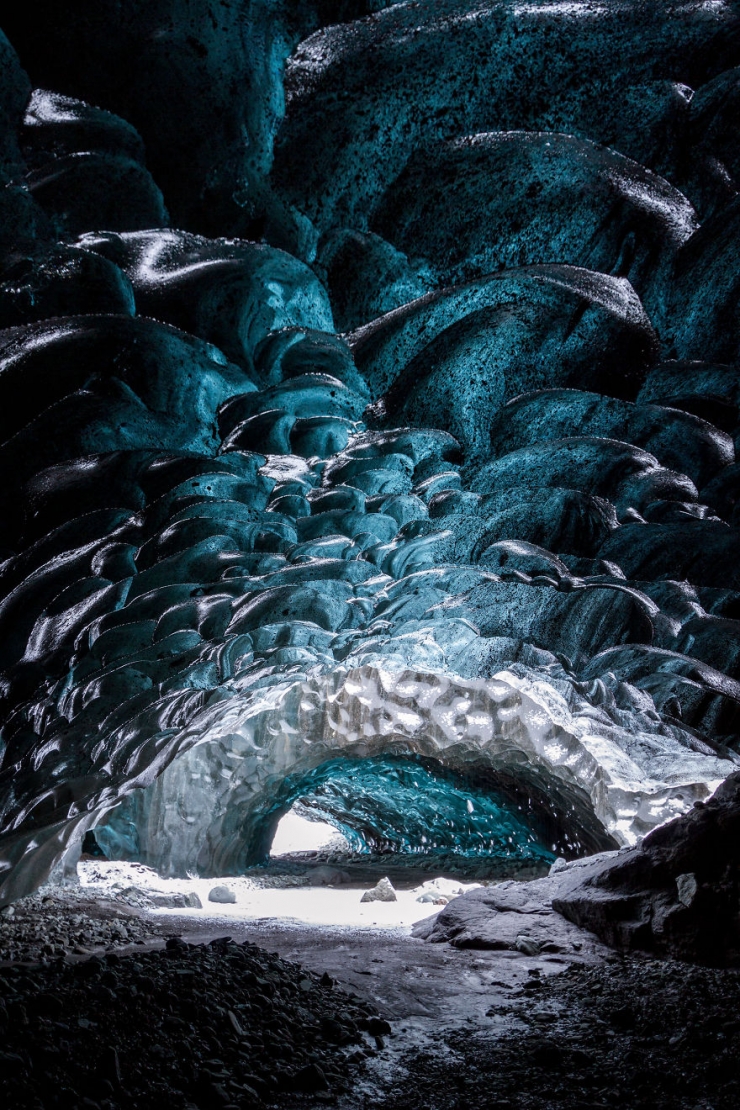 Illustration de l'article : Cette grotte de glace en Islande est une merveille de la nature