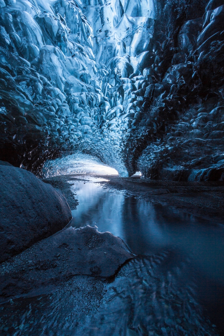 Illustration de l'article : Cette grotte de glace en Islande est une merveille de la nature