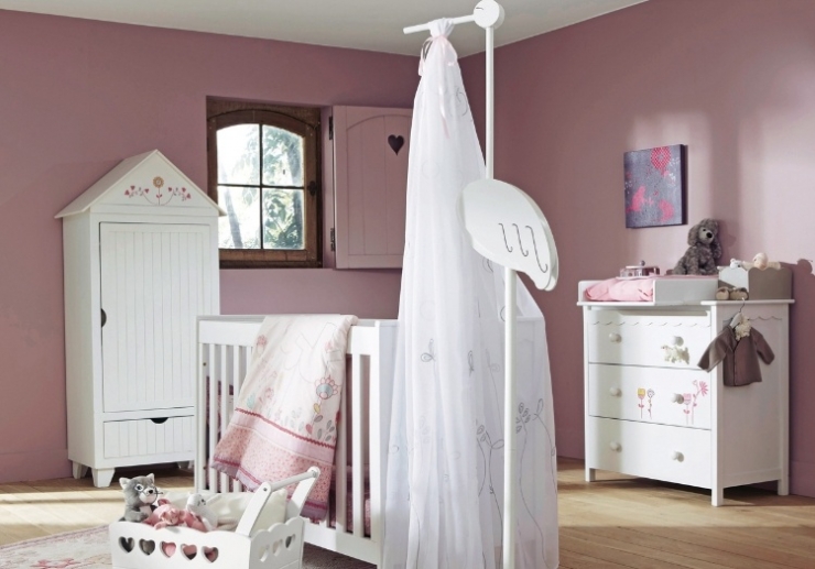 Illustration de l'article : Astuce: voici 76 idées Déco pour apporter un peu d'originalité dans la chambre de bébé!