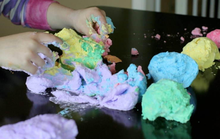 Illustration de l'article : 12 id&eacute;es d'activit&eacute;s fantastiques &agrave; faire avec vos enfants !