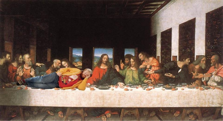 Illustration de l'article : Ne jamais s'endormir au travail quand on a des coll&egrave;gues farceurs... Ce monsieur vient de le comprendre en devenant une star sur le web...