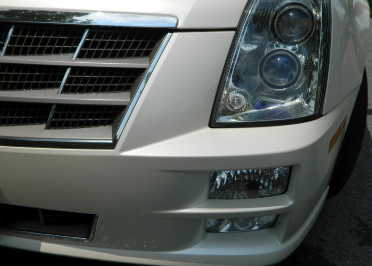 Illustration de l'article : Frottez une feuille d&rsquo;assouplissant sur le par-choc de votre voiture peut s&rsquo;av&eacute;rer &ecirc;tre une astuce brillante ! 