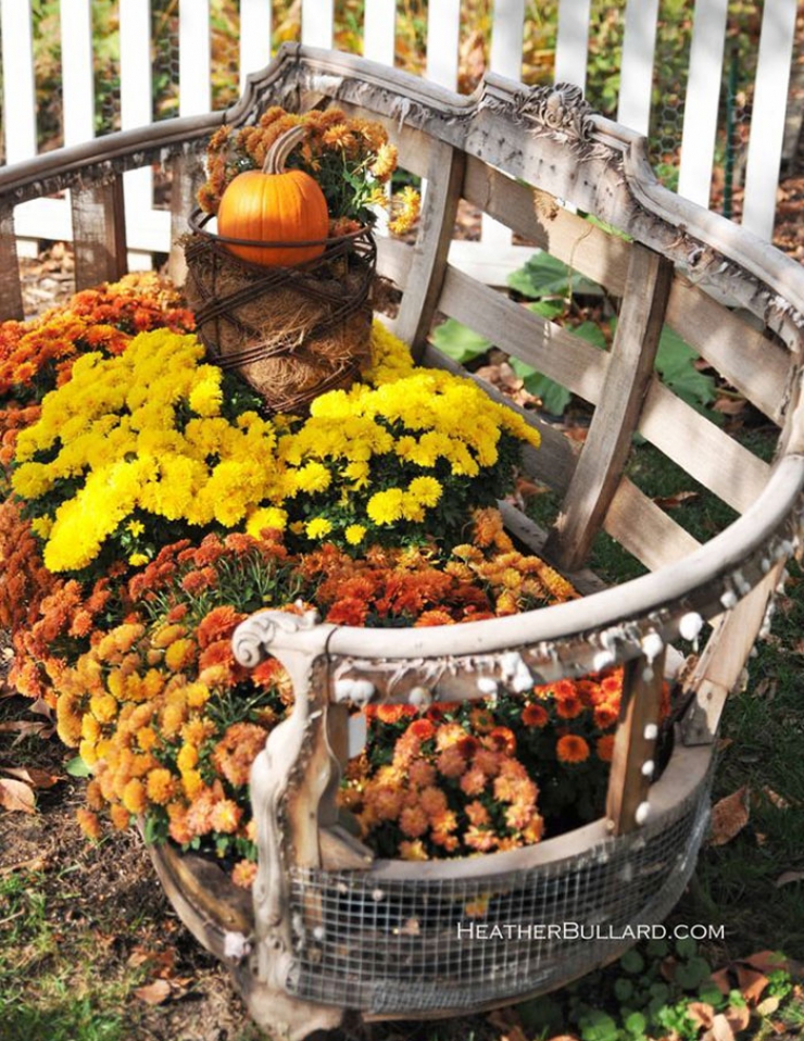 Illustration de l'article : Ces meubles et objets divers transform&eacute;s en superbes jardini&egrave;res (19 photos)