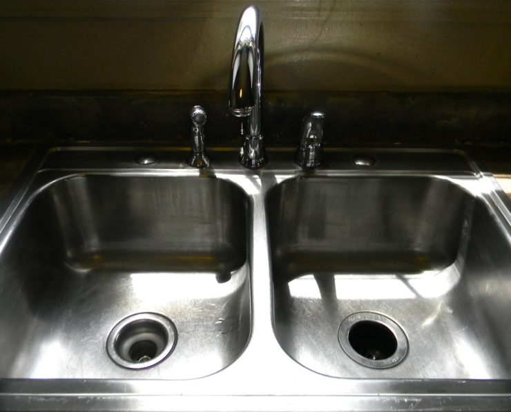 Illustration de l'article : Une astuce toute simple pour faire briller votre &eacute;vier de cuisine !