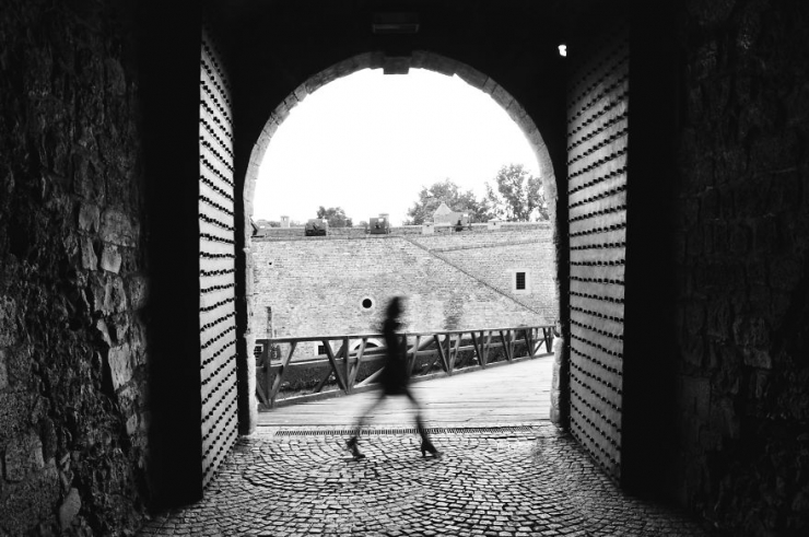 Illustration de l'article : Les fantômes urbains de Belgrade, par Ozan Do?an