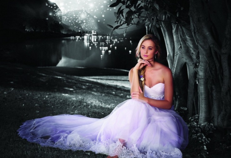 Illustration de l'article : Ces 7 robes de mari&eacute;es feront de vous une v&eacute;ritable princesse